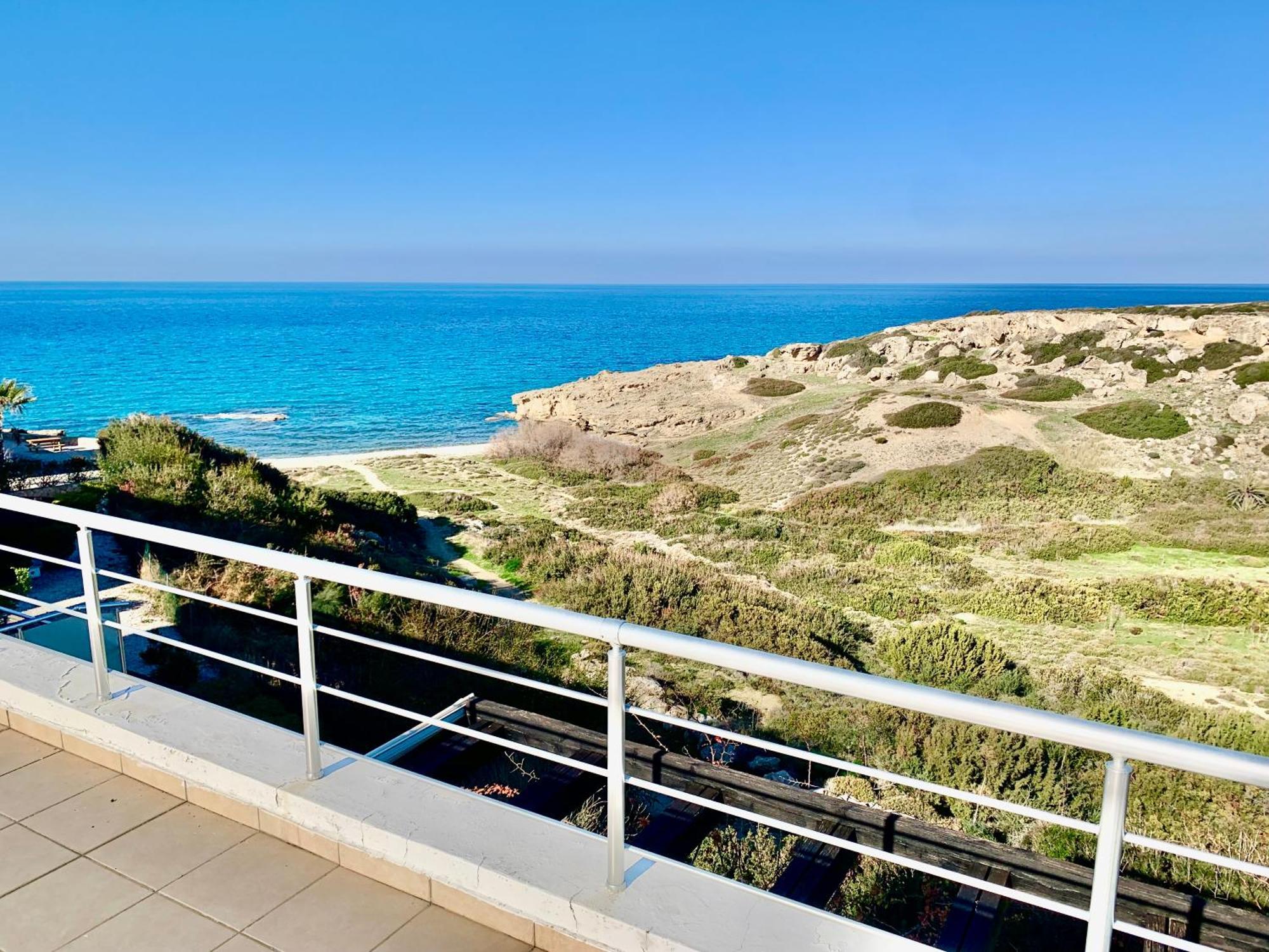 Boho Bay Apartment Akanthou Екстериор снимка