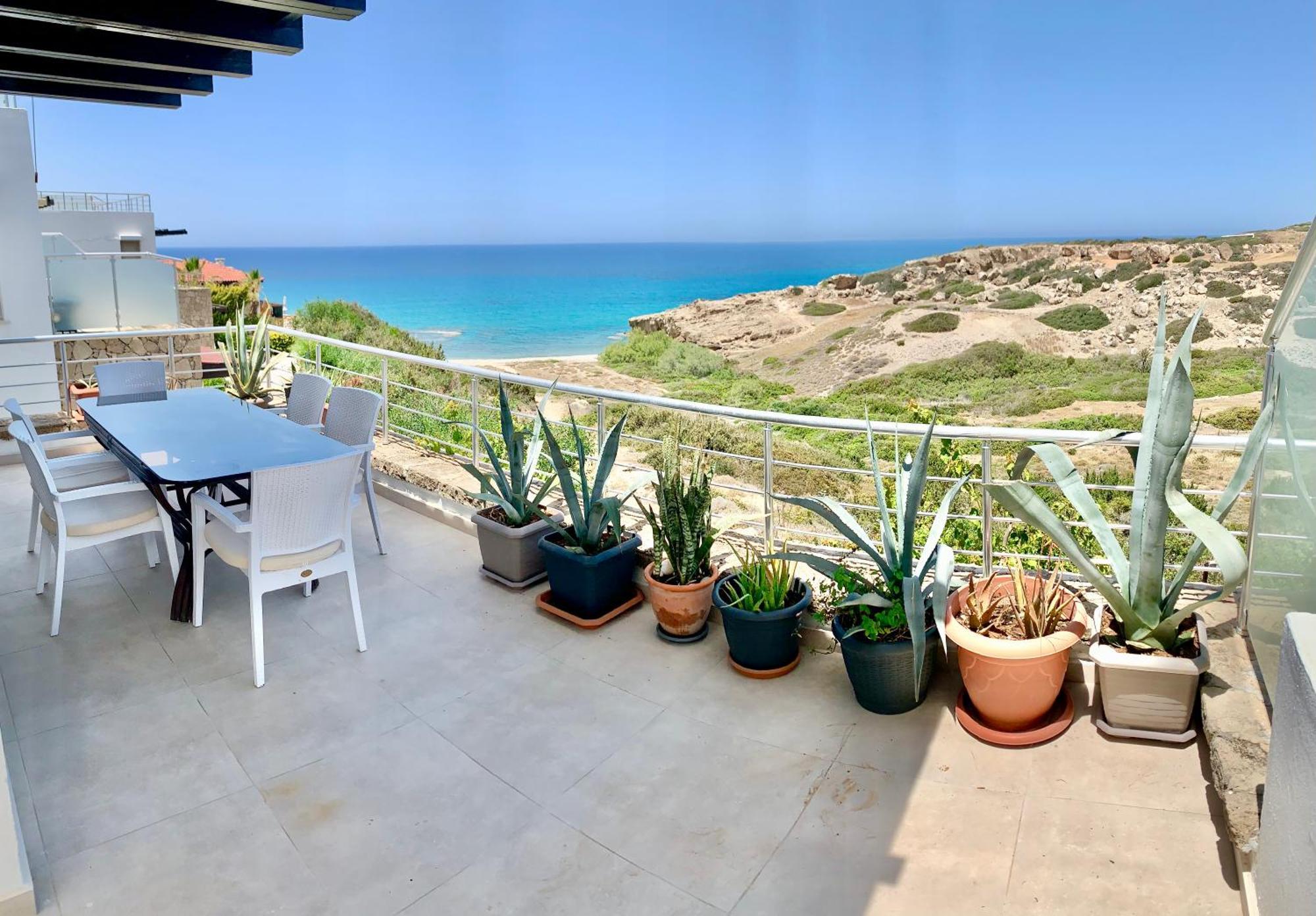 Boho Bay Apartment Akanthou Екстериор снимка